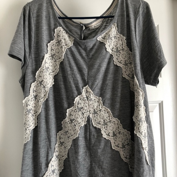 Maurices Tops - Women’s Cute Top